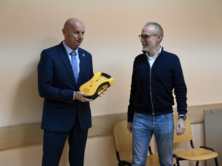 Predaja defibrilatorja Gorica 